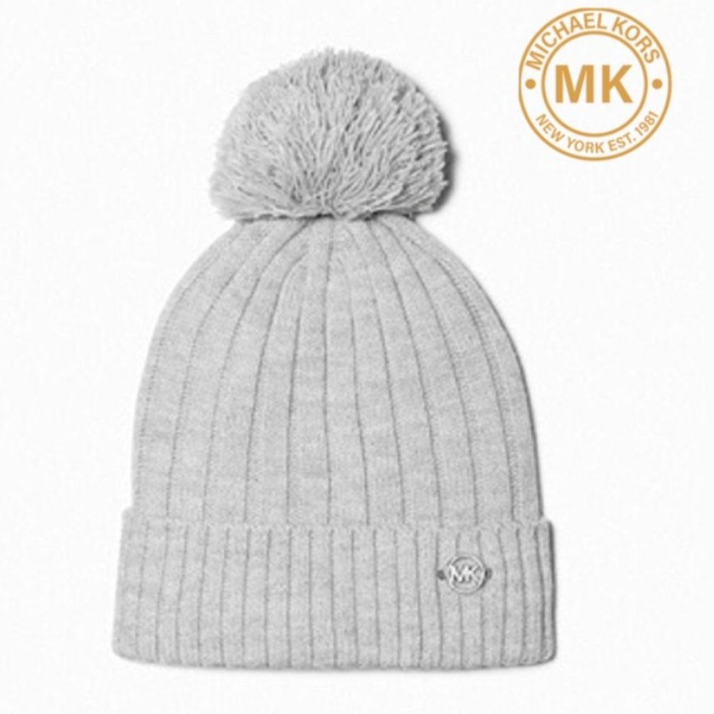 MICHAEL KORS | POM POM BEANIE HAT PEARL GREY